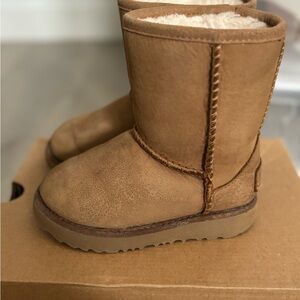 Tan Shearling-Lined Boots